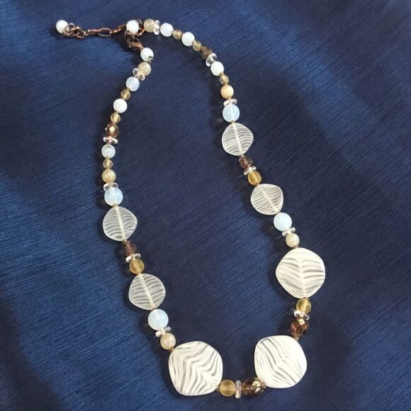 White and Yellow Bead Necklace - Picture 2 of 4